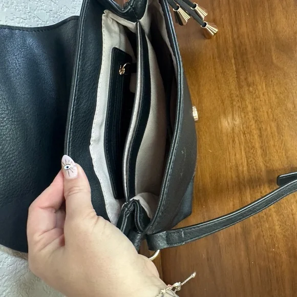 Lauren Conrad Blair Elegant Black Leather Shoulder Bag - Picture 4 of 5